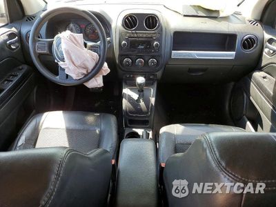 Zdjęcie 8 z 13 samochodu: 2015 JEEP COMPASS SPORT VIN:1C4NJCBA0FD210013 - miniatura
