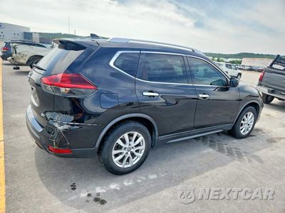 Trzecie zdjęcie samochodu z tyłu: 2018 NISSAN ROGUE SV VIN:KNMAT2MT1JP516405 - miniatura