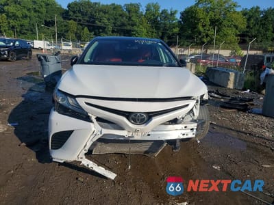 Piąte zdjęcie samochodu w środku: 2019 TOYOTA CAMRY XSE VIN:4T1B61HK3KU216998 - miniatura