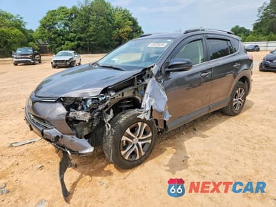 2017 TOYOTA RAV4 LE JTMZFREV9HJ711507 - główne zdjęcie licytacji z USA - miniatura