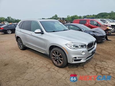 Czwarte zdjęcie samochodu z boku: 2017 BMW X5 XDRIVE35I VIN:5UXKR0C30H0V72040 - miniatura