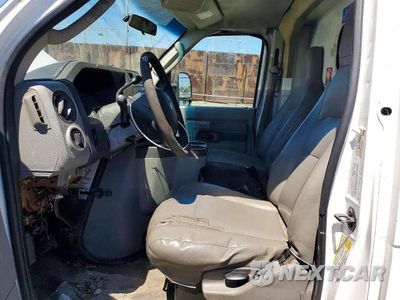 Zdjęcie 7 z 12 samochodu: 2012 FORD ECONOLINE E350 SUPER DUTY CUTAWAY VAN VIN:1FDSE3FL6CDB04028 - miniatura