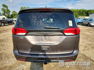 Zdjęcie 6 z 14 samochodu: 2018 CHRYSLER PACIFICA TOURING L VIN:2C4RC1BG4JR172554 - miniatura
