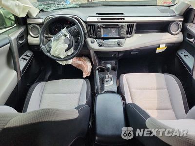 Zdjęcie 8 z 13 samochodu: 2018 TOYOTA RAV4 XLE VIN:JTMRFREV7JJ254380 - miniatura