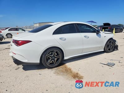 Trzecie zdjęcie samochodu z tyłu: 2022 MERCEDES-BENZ CLA AMG 35 4MATIC VIN:W1K5J5BB4NN309694 - miniatura