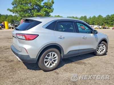 Trzecie zdjęcie samochodu z tyłu: 2020 FORD ESCAPE SE VIN:1FMCU9G68LUB37423 - miniatura