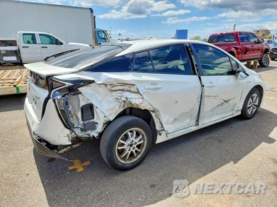 Trzecie zdjęcie samochodu z tyłu: 2017 TOYOTA PRIUS TWO ECO VIN:JTDKARFU8H3048280 - miniatura