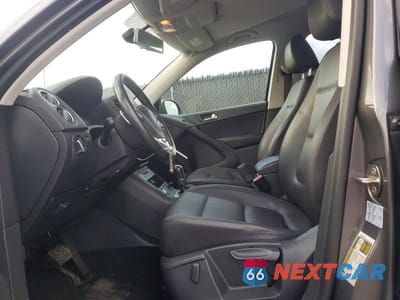 Zdjęcie 7 z 13 samochodu: 2016 VOLKSWAGEN TIGUAN S VIN:WVGAV7AX7GW559266 - miniatura