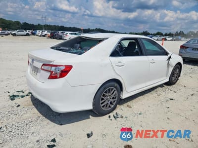 Trzecie zdjęcie samochodu z tyłu: 2014 TOYOTA CAMRY SE VIN:4T1BF1FK3EU796549 - miniatura