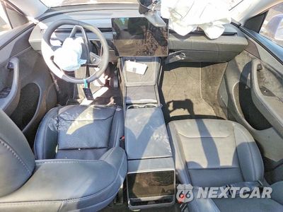 Zdjęcie 8 z 12 samochodu: 2026 TESLA MODEL Y VIN:7SAYGDEE4TF529373 - miniatura