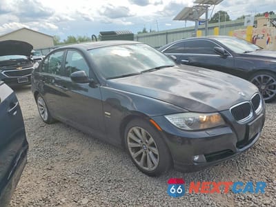 Czwarte zdjęcie samochodu z boku: 2011 BMW 328 XI SULEV VIN:WBAPK5C56BA810904 - miniatura