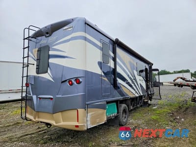 Czwarte zdjęcie samochodu z boku: 2020 FORD F53 VIN:1F66F5DN3L0A19032 - miniatura