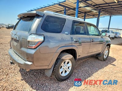 Trzecie zdjęcie samochodu z tyłu: 2018 TOYOTA 4RUNNER VIN:JTEBU5JR2J5524113 - miniatura