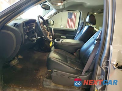 Zdjęcie 7 z 12 samochodu: 2013 CHEVROLET SILVERADO K1500 LT VIN:3GCPKSE70DG313643 - miniatura