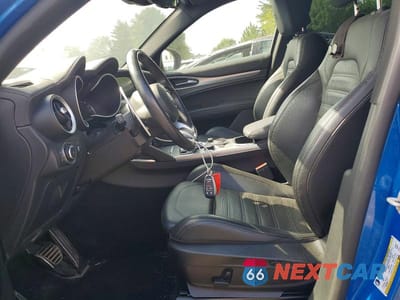 Zdjęcie 7 z 13 samochodu: 2022 ALFA ROMEO STELVIO TI VIN:ZASPAKBN2N7D29756 - miniatura