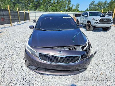 Piąte zdjęcie samochodu w środku: 2018 KIA FORTE LX VIN:3KPFL4A73JE194522 - miniatura