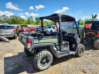 Czwarte zdjęcie samochodu z boku: 2018 JOHN DEERE XUV835M UTILITY VEHICLE VIN:1M0835MACJM011735 - miniatura