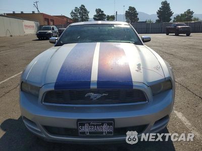 Piąte zdjęcie samochodu w środku: 2014 FORD MUSTANG VIN:1ZVBP8AM9E5204923 - miniatura