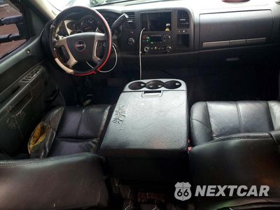 Zdjęcie 8 z 12 samochodu: 2014 GMC SIERRA K2500 SLE VIN:1GT120C80EF151957 - miniatura
