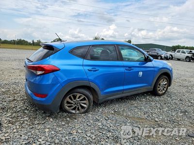 Trzecie zdjęcie samochodu z tyłu: 2016 HYUNDAI TUCSON SE VIN:KM8J33A46GU140969 - miniatura