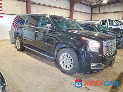 Czwarte zdjęcie samochodu z boku: 2019 GMC YUKON XL K1500 SLE VIN:1GKS2FKC7KR119423 - miniatura