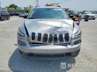 Piąte zdjęcie samochodu w środku: 2017 JEEP CHEROKEE SPORT VIN:1C4PJLAB1HW640885 - miniatura
