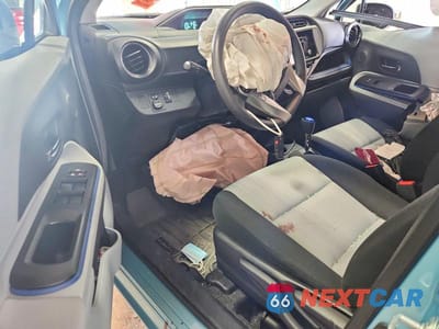 Zdjęcie 8 z 12 samochodu: 2013 TOYOTA PRIUS C THREE VIN:JTDKDTB31D1046930 - miniatura