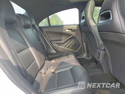 Zdjęcie 10 z 12 samochodu: 2014 MERCEDES-BENZ CLA 250 VIN:WDDSJ4EB6EN045807 - miniatura