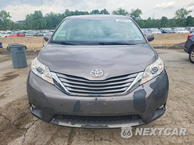 Piąte zdjęcie samochodu w środku: 2014 TOYOTA SIENNA XLE 7-PASSENGER VIN:5TDDK3DC4ES088282 - miniatura