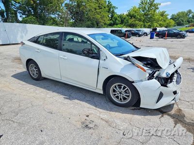 Czwarte zdjęcie samochodu z boku: 2016 TOYOTA PRIUS THREE VIN:JTDKARFU0G3001355 - miniatura