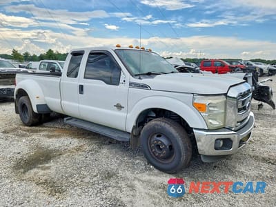 Czwarte zdjęcie samochodu z boku: 2016 FORD F350 SUPER DUTY VIN:1FT8X3CT2GEA87208 - miniatura