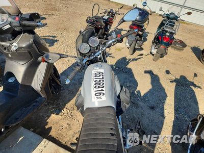 Zdjęcie 6 z 9 samochodu: 2018 MOTO GUZZI V7 III VIN:ZGULDU016JM000092 - miniatura