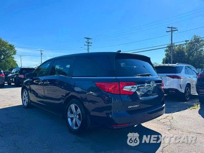 Trzecie zdjęcie samochodu z tyłu: 2019 HONDA ODYSSEY EXL VIN:5FNRL6H72KB032665 - miniatura