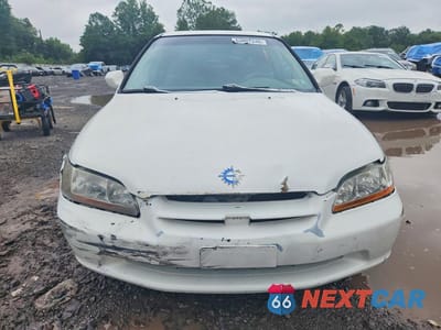 Piąte zdjęcie samochodu w środku: 1999 HONDA ACCORD LX VIN:1HGCG1647XA018218 - miniatura