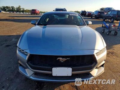 Piąte zdjęcie samochodu w środku: 2024 FORD MUSTANG VIN:1FA6P8TH3R5110553 - miniatura