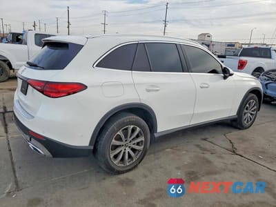 Trzecie zdjęcie samochodu z tyłu: 2023 MERCEDES-BENZ GLC 300 VIN:W1NKM4GB5PU033521 - miniatura