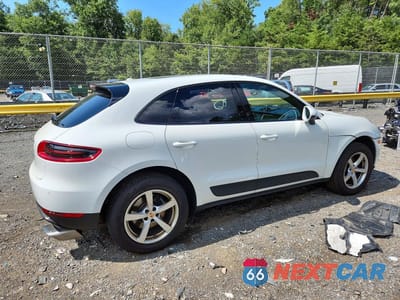 Trzecie zdjęcie samochodu z tyłu: 2018 PORSCHE MACAN VIN:WP1AA2A50JLB04414 - miniatura