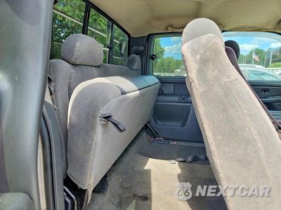Zdjęcie 10 z 12 samochodu: 2005 CHEVROLET SILVERADO K2500 HEAVY DUTY VIN:1GCHK29U15E105512 - miniatura