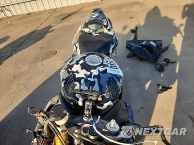 Piąte zdjęcie samochodu w środku: 2009 YAMAHA YZFR1 VIN:JYARN23E49A006365 - miniatura