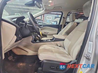 Zdjęcie 7 z 13 samochodu: 2018 FORD ESCAPE SE VIN:1FMCU9GD2JUA75321 - miniatura
