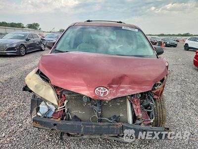 Piąte zdjęcie samochodu w środku: 2011 TOYOTA SIENNA XLE 8-PASSENGER VIN:5TDYK3DC9BS087013 - miniatura