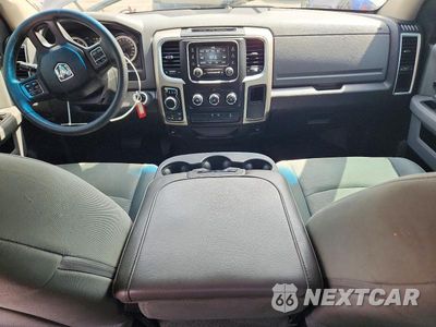 Zdjęcie 8 z 12 samochodu: 2017 RAM 1500 SLT VIN:1C6RR7GG6HS639838 - miniatura