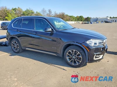 Czwarte zdjęcie samochodu z boku: 2018 BMW X5 XDRIVE35I VIN:5UXKR0C5XJ0X84547 - miniatura