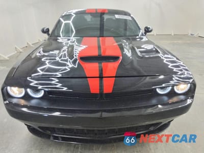 Piąte zdjęcie samochodu w środku: 2017 DODGE CHALLENGER GT VIN:2C3CDZGG7HH589374 - miniatura