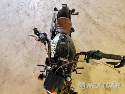 Piąte zdjęcie samochodu w środku: 2022 INDIAN MOTORCYCLE CO. SCOUT BOBBER TWENTY ABS VIN:56KMTG004N3185834 - miniatura