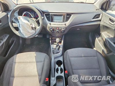 Zdjęcie 8 z 13 samochodu: 2019 HYUNDAI ACCENT SE VIN:3KPC24A32KE075686 - miniatura