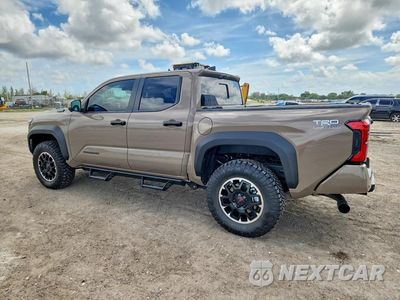Drugie zdjęcie samochodu z przodu: 2026 TOYOTA TACOMA TRD OFF-ROAD HV VIN:3TYLC5LN6TT062632 - miniatura