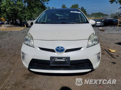 Piąte zdjęcie samochodu w środku: 2013 TOYOTA PRIUS FOUR VIN:JTDKN3DU7D5551575 - miniatura