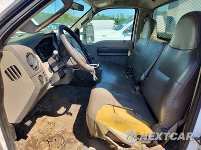 Zdjęcie 7 z 12 samochodu: 2008 FORD F550 SUPER DUTY VIN:1FDAF56R08EA05912 - miniatura