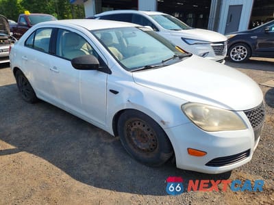 Czwarte zdjęcie samochodu z boku: 2012 SUZUKI KIZASHI S VIN:JS2RE9A16C6100082 - miniatura